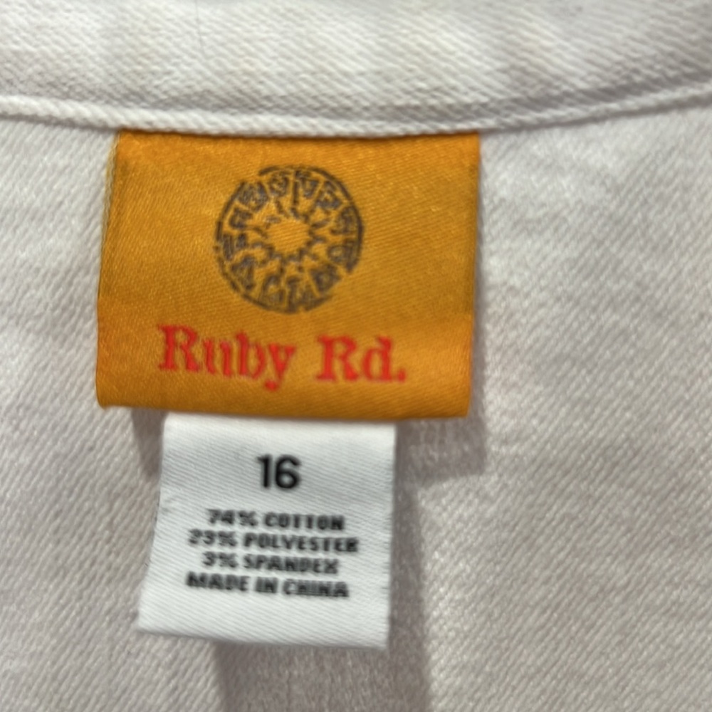 Ruby Rd white denim jean jacket ruffle front with hook and eye closure - Picture 3 of 4